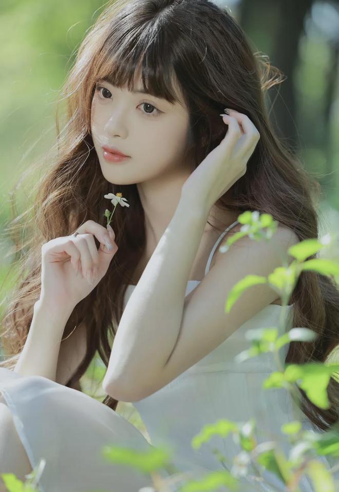 - 《强迫银行女员工》如如安装版V2冰球