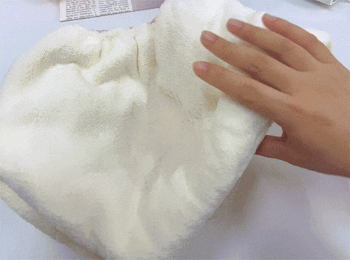 ?10分钟轻松养成女明星「绸缎发」冰球突破洗完头自然风干还是吹干好(图5) ?10分钟轻松养成女明星「绸缎发」冰球突破洗完头自然风干还是吹干好(图5)